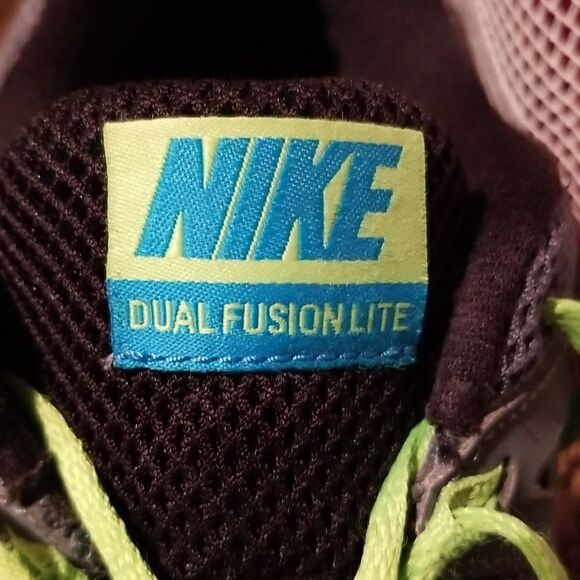 Nike Dual Fusion Lite Gray with Neon Green Detaim Men's Running Shoe Sz 12 - Picture 9 of 11